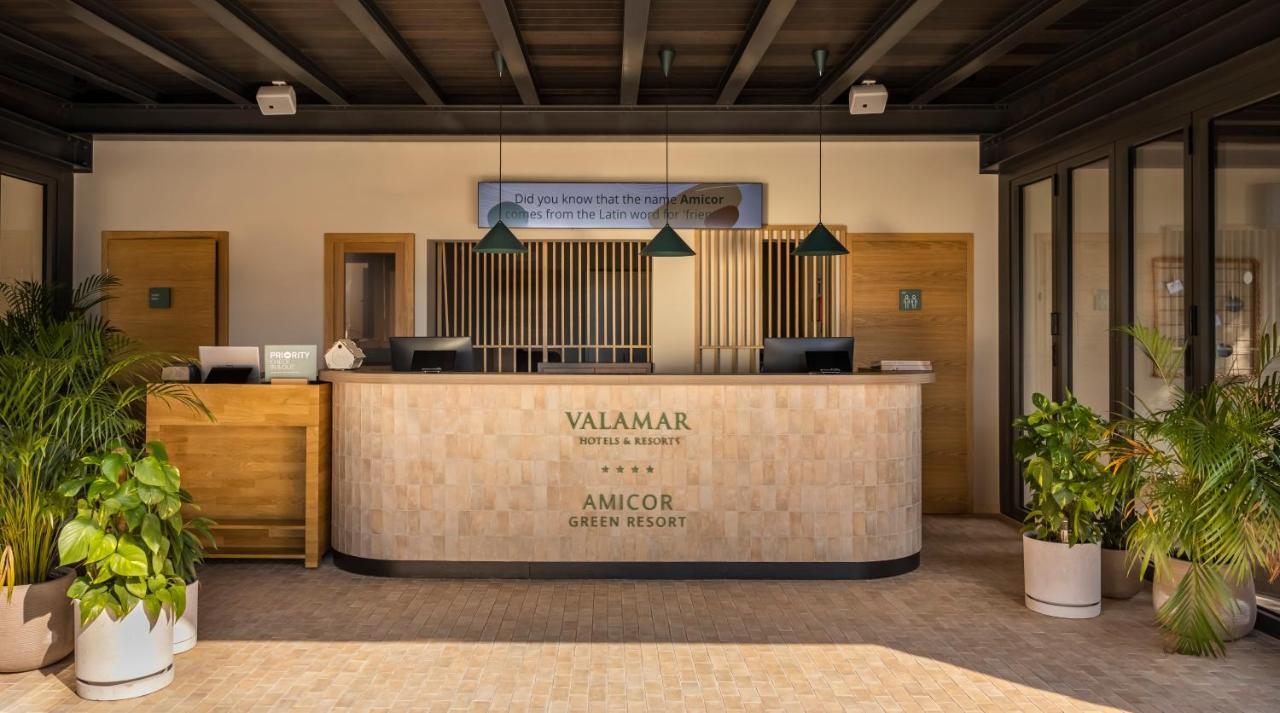 Valamar Amicor Green Resort Stari Grad  Exterior foto